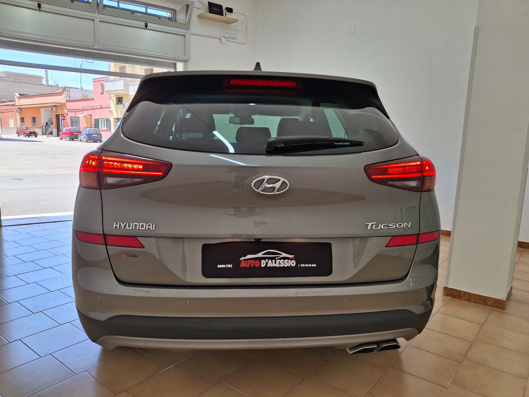 
								Hyundai Tucson full									