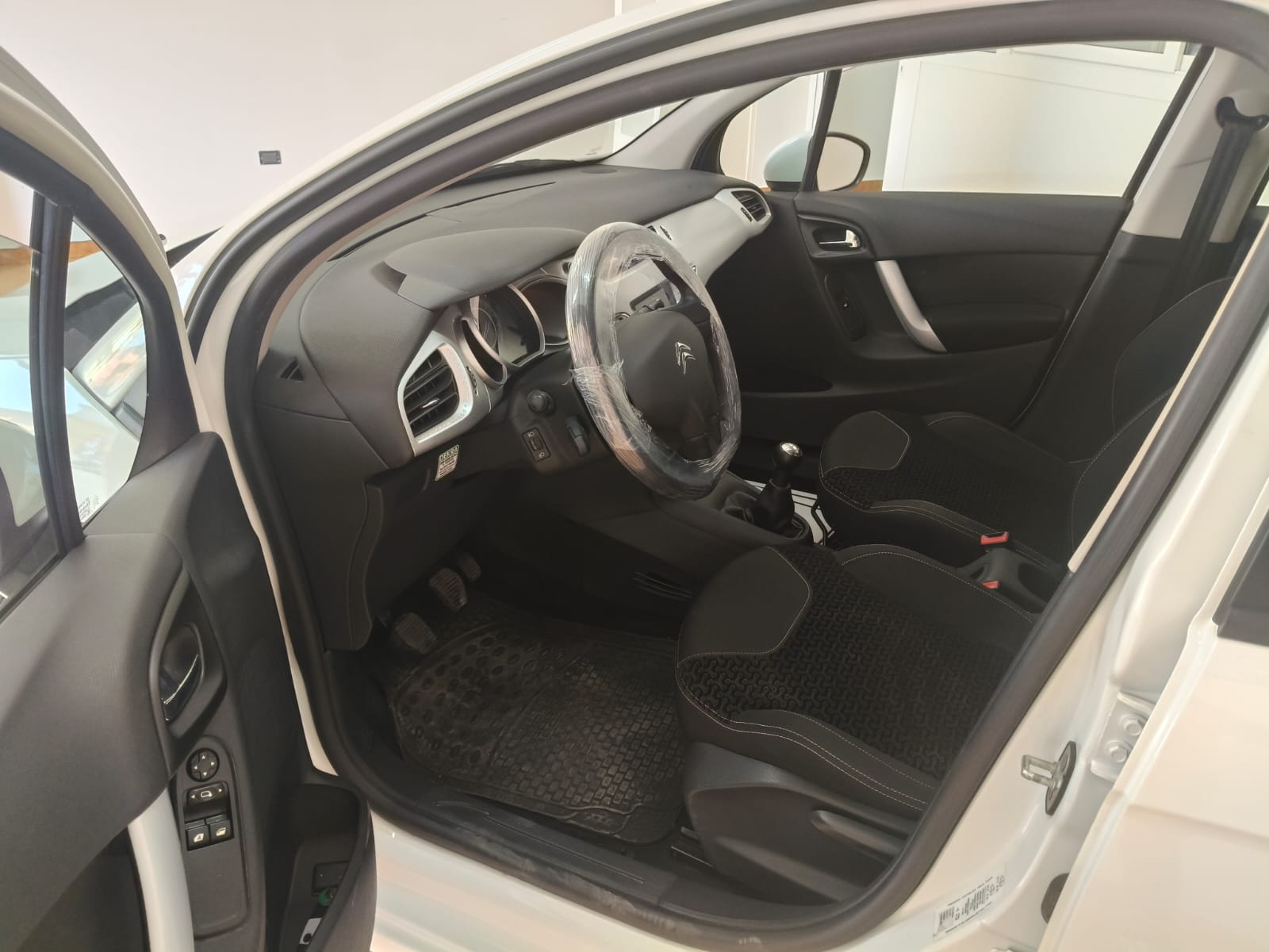 
								Citroen C3 Benzina full									